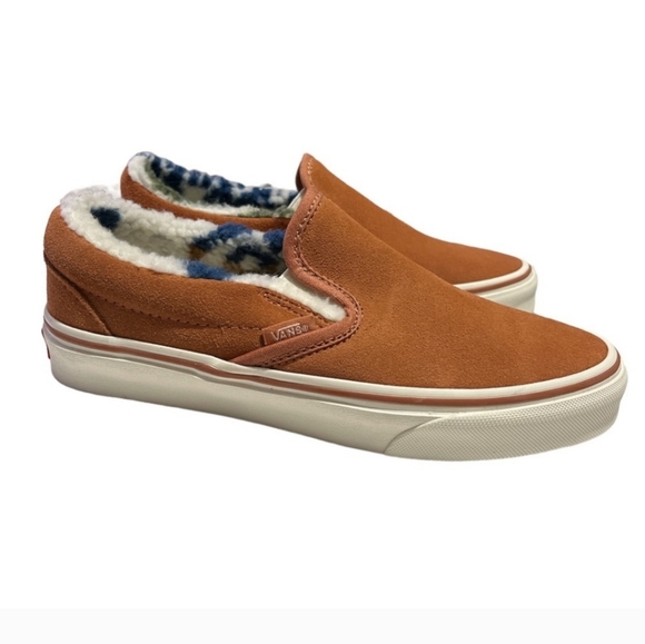NWOT Unisex Vans Classic Slip-on Canvas Sneakers - Picture 3 of 12